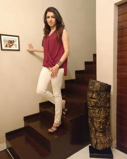 Bhagyashree Patwardhan feet photo 17