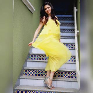 Bhagyashree Patwardhan feet photo 16