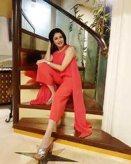 Bhagyashree Patwardhan feet photo 20
