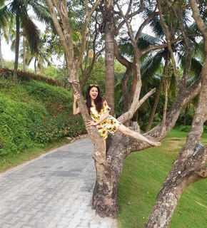 Bhagyashree Patwardhan feet photo 17