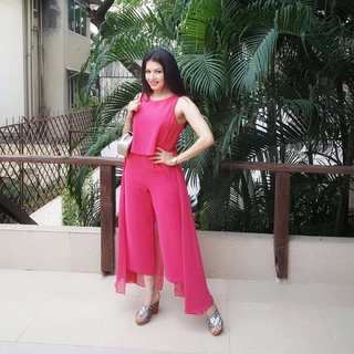 Bhagyashree Patwardhan feet photo 16