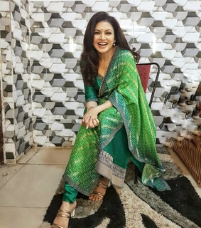 Bhagyashree Patwardhan feet photo 12