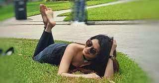 Bhagyashree Patwardhan feet photo 9