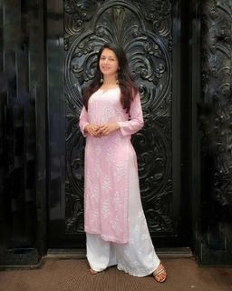 Bhagyashree Patwardhan feet photo 3