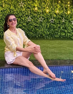Bhagyashree Patwardhan feet photo 17