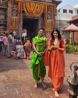 Bhagyashree Patwardhan feet photo 3