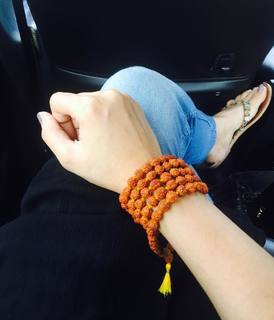 Bhama feet photo thumbnail