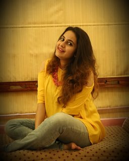 Bhama feet photo thumbnail