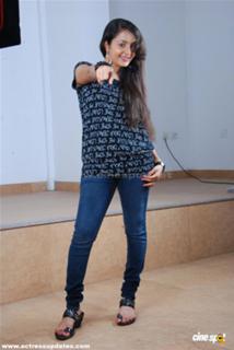 Bhama feet photo thumbnail