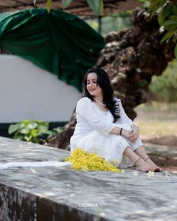 Bhama feet photo thumbnail