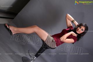 Bhanu Sri Mehra feet photo 7
