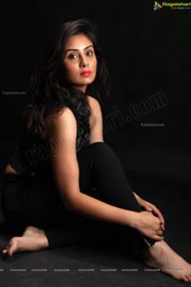 Bhanu Sri Mehra feet photo 12