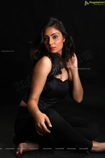 Bhanu Sri Mehra feet photo 11