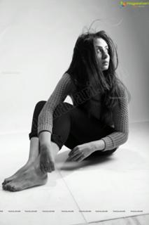 Bhanu Sri Mehra feet photo 15