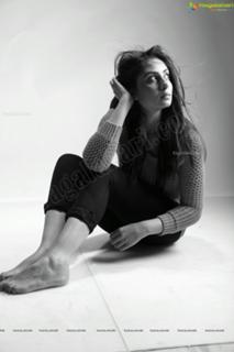 Bhanu Sri Mehra feet photo 14