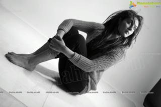 Bhanu Sri Mehra feet photo 13