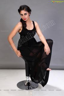 Bhanu Sri Mehra feet photo 18