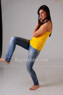 Bhanu Sri Mehra feet photo 8