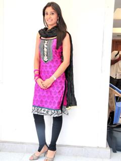 Bhanu Sri Mehra feet photo 18