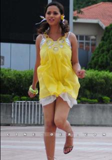 Bhavana feet photo thumbnail