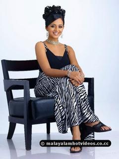 Bhavana feet photo thumbnail