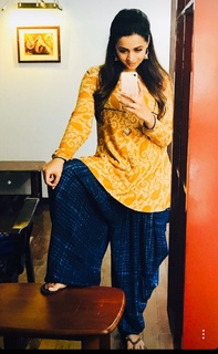Bhavana feet photo thumbnail