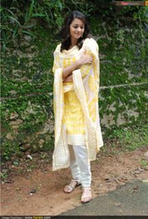 Bhavana feet photo thumbnail