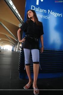 Bhavana feet photo thumbnail