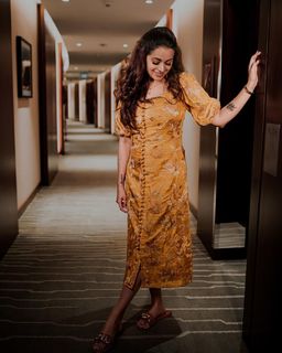 Bhavana feet photo thumbnail