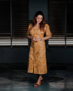 Bhavana feet photo thumbnail
