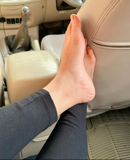 Bhavana feet photo thumbnail