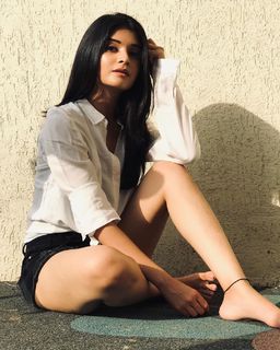 Bhavika Sharma feet photo 16
