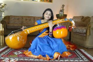 Bhoomika Chawla feet photo 9