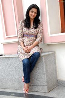 Bhoomika Chawla feet photo 19