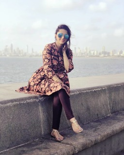 Bhoomika Chawla feet photo 9