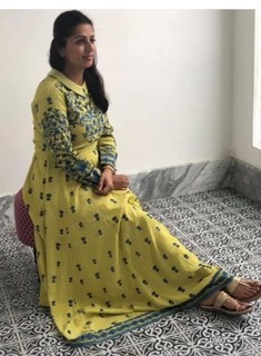 Bhoomika Chawla feet photo 19