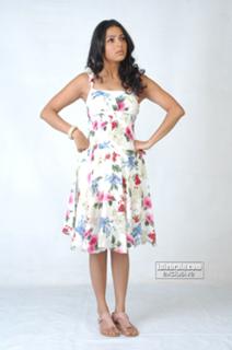 Bhoomika Chawla feet photo 10