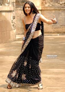 Bhoomika Chawla feet photo 19