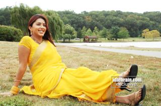 Bhoomika Chawla feet photo 9