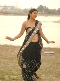 Bhoomika Chawla feet photo 17