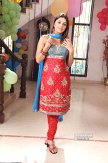 Bhoomika Chawla feet photo 12