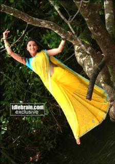 Bhoomika Chawla feet photo 13