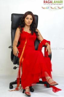 Bhoomika Chawla feet photo 5
