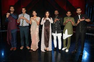 Bhumi Pednekar feet photo thumbnail