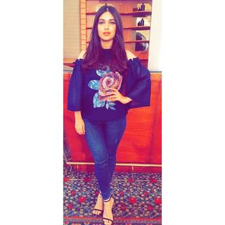 Bhumi Pednekar feet photo thumbnail