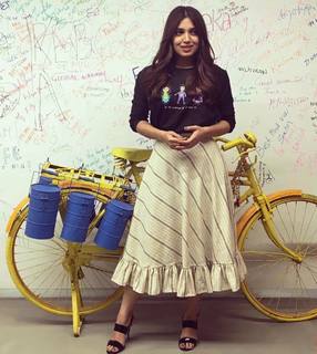 Bhumi Pednekar feet photo thumbnail