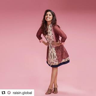 Bhumi Pednekar feet photo thumbnail