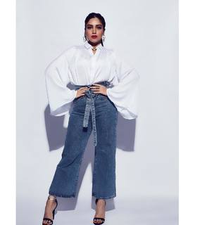 Bhumi Pednekar feet photo thumbnail