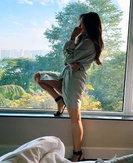 Bhumi Pednekar feet photo thumbnail