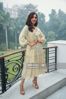Bhumi Pednekar feet photo thumbnail